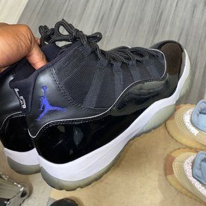 Jordan 11 Retro Space Jam (2016)